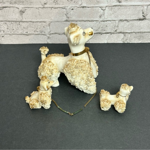 Vintage Ivory/Gold Spaghetti French Poodle Figurines Mom and 2 Puppies Japan - Picture 11 of 16